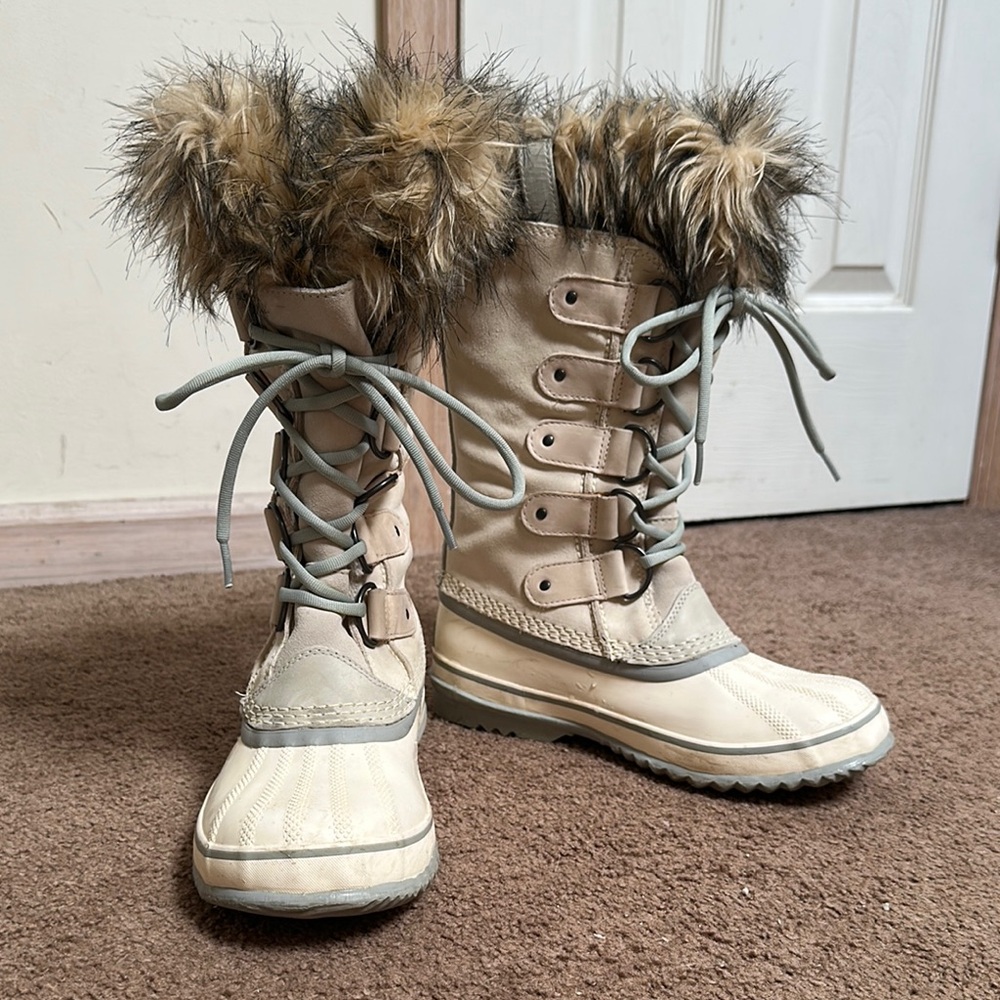 Sorel Cream and Gray Winter Boots with Faux Fur